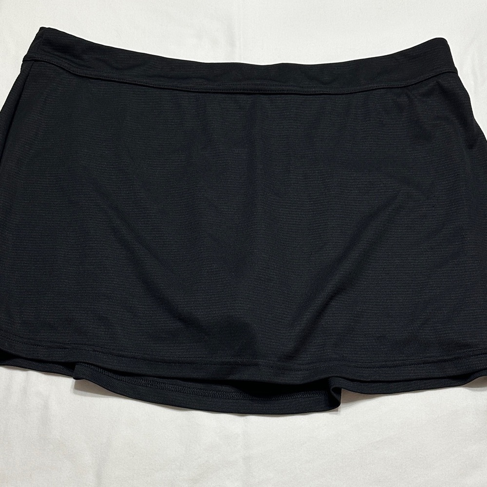 Reebok Women's Black Skort